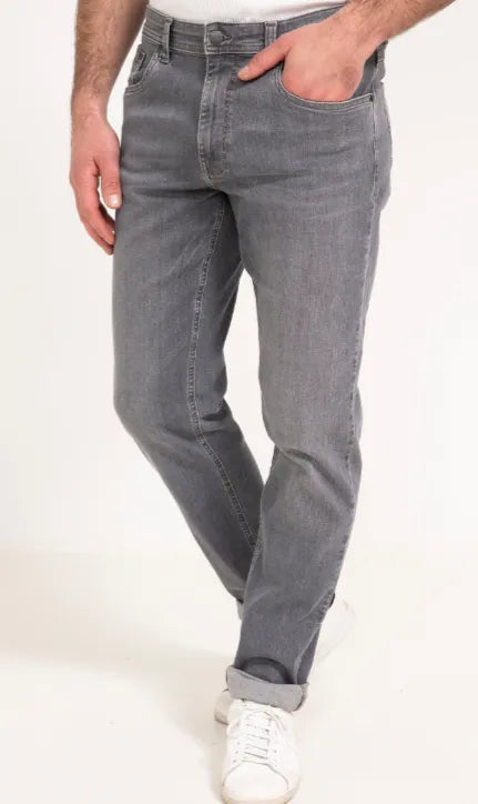 Men's straight fit jeans